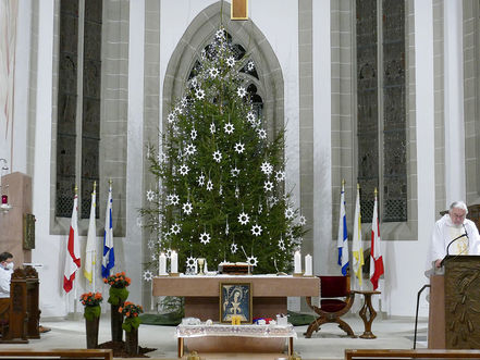 Darstellung des Herrn mit Kerzenweihe und Blasiussegen (Foto: Karl-Franz Thiede)